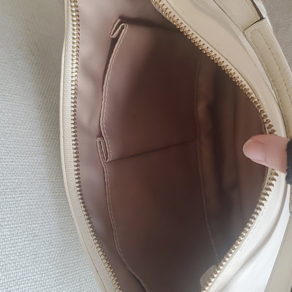 Coach purse - Picture 5 of 8